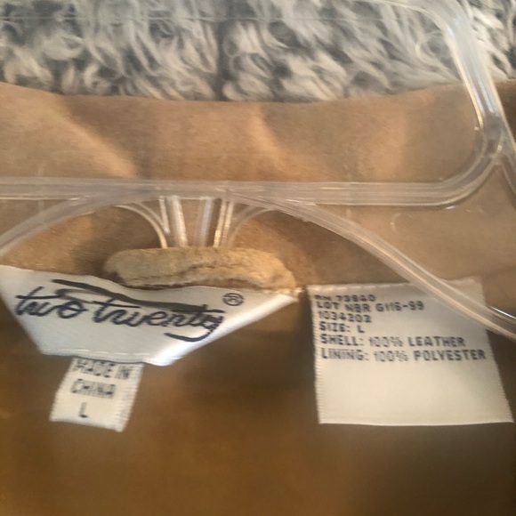 Men’s  Light Suede Tan color in Excellent Used Condition - Picture 6 of 10